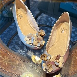 Life Stride gold patina flat with flowers on the toe. Size 6